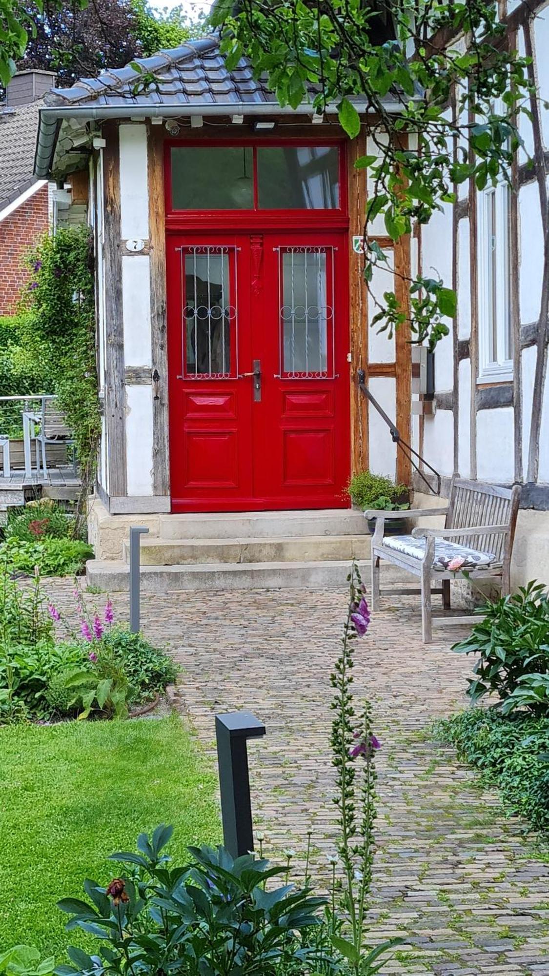 110qm Mit Balkon An Weser/glacis/city *
